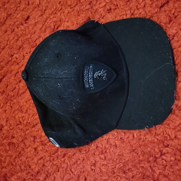Lamborghini Black Cap - Picture 2 of 5